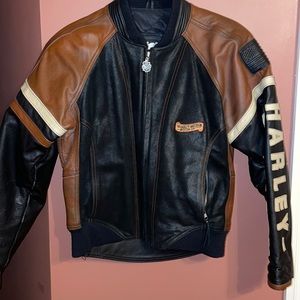 Size small vintage brown/ black HARLEY DAVIDSON JACKET